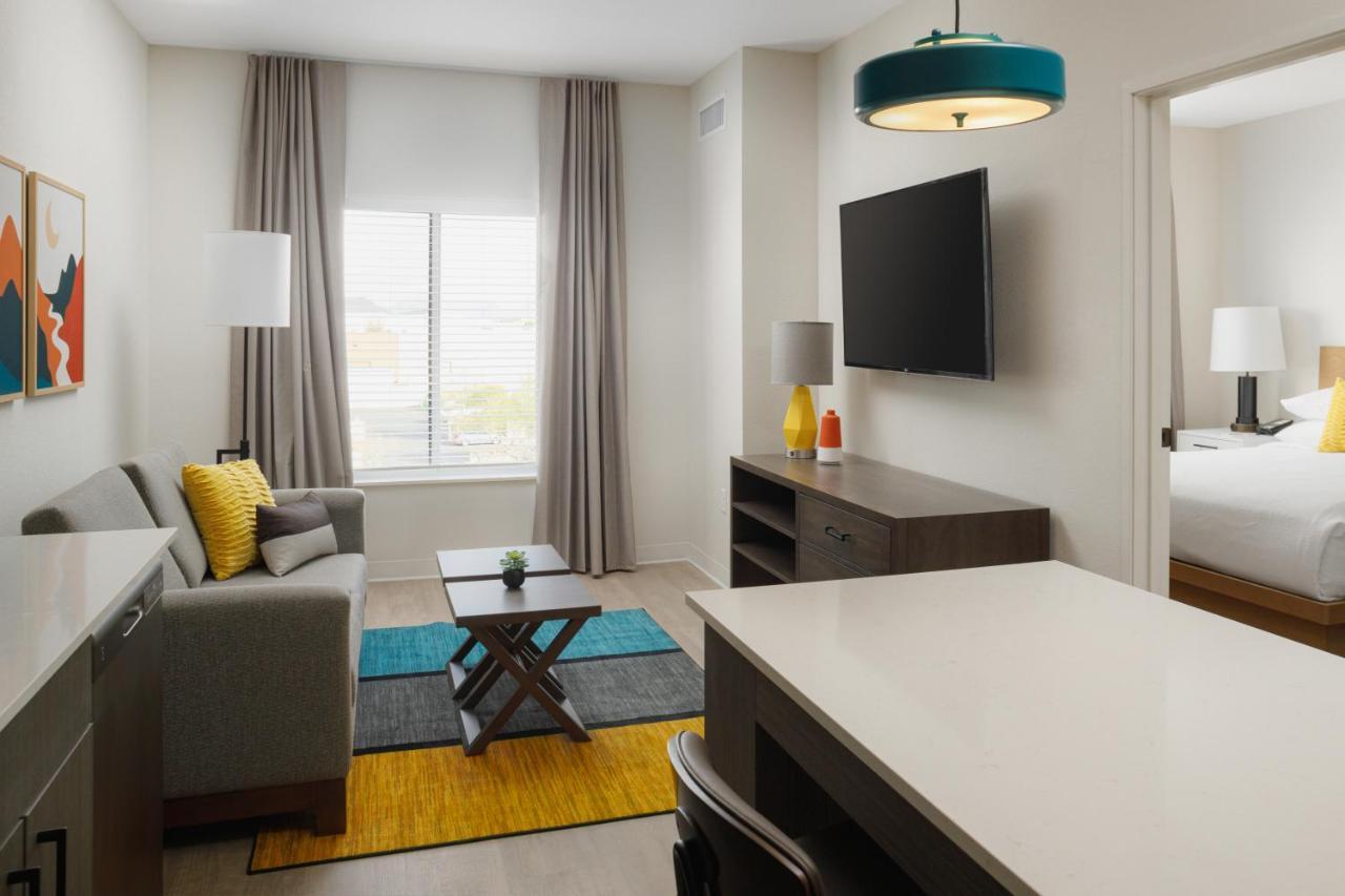 Waterwalk Extended Stay By Wyndham Jacksonville Deerwood Pk Exteriör bild