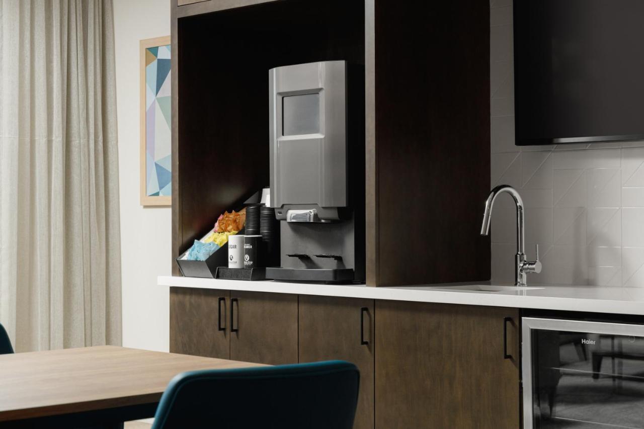 Waterwalk Extended Stay By Wyndham Jacksonville Deerwood Pk Exteriör bild