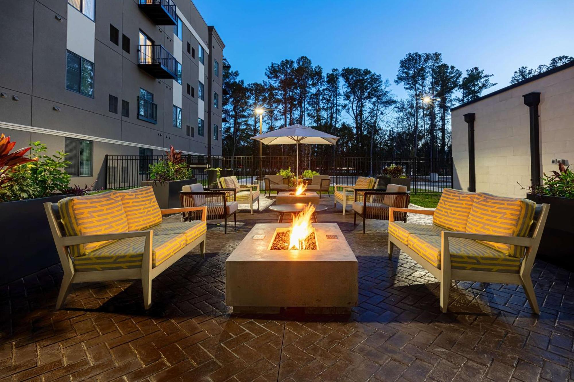 Waterwalk Extended Stay By Wyndham Jacksonville Deerwood Pk Exteriör bild